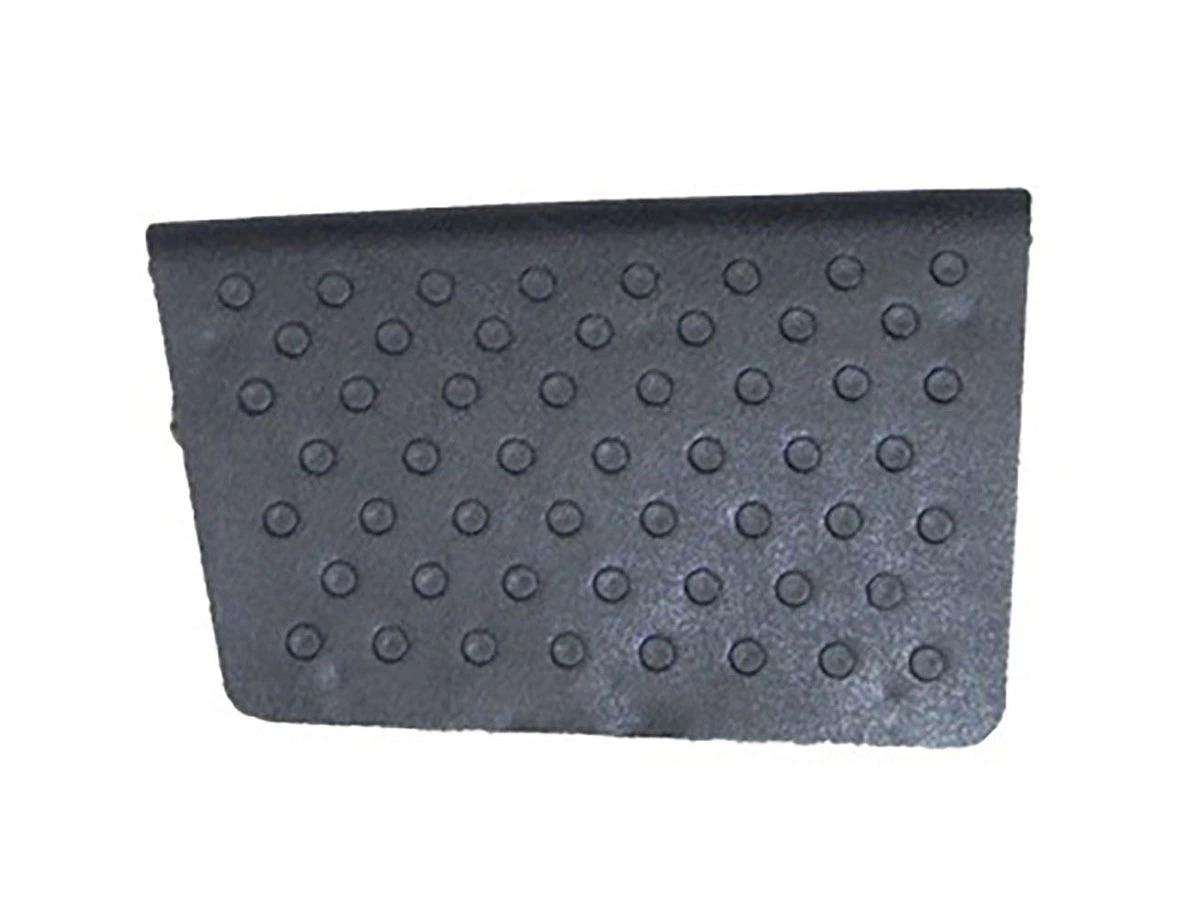 TAPETE MAIOR ESTRIBO LD DIREITO FORD CARGO 815E 2622E 2628E 2632E 2932E 5032E 63