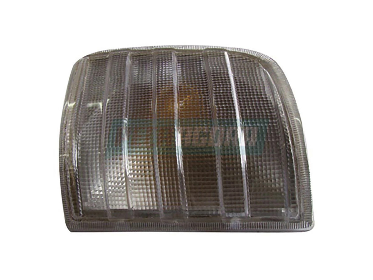 LANTERNA CRISTAL COM VIGIA LD MB CAMINHOES M96 / HPN 1620 ANO 1996 A 1999 (69482