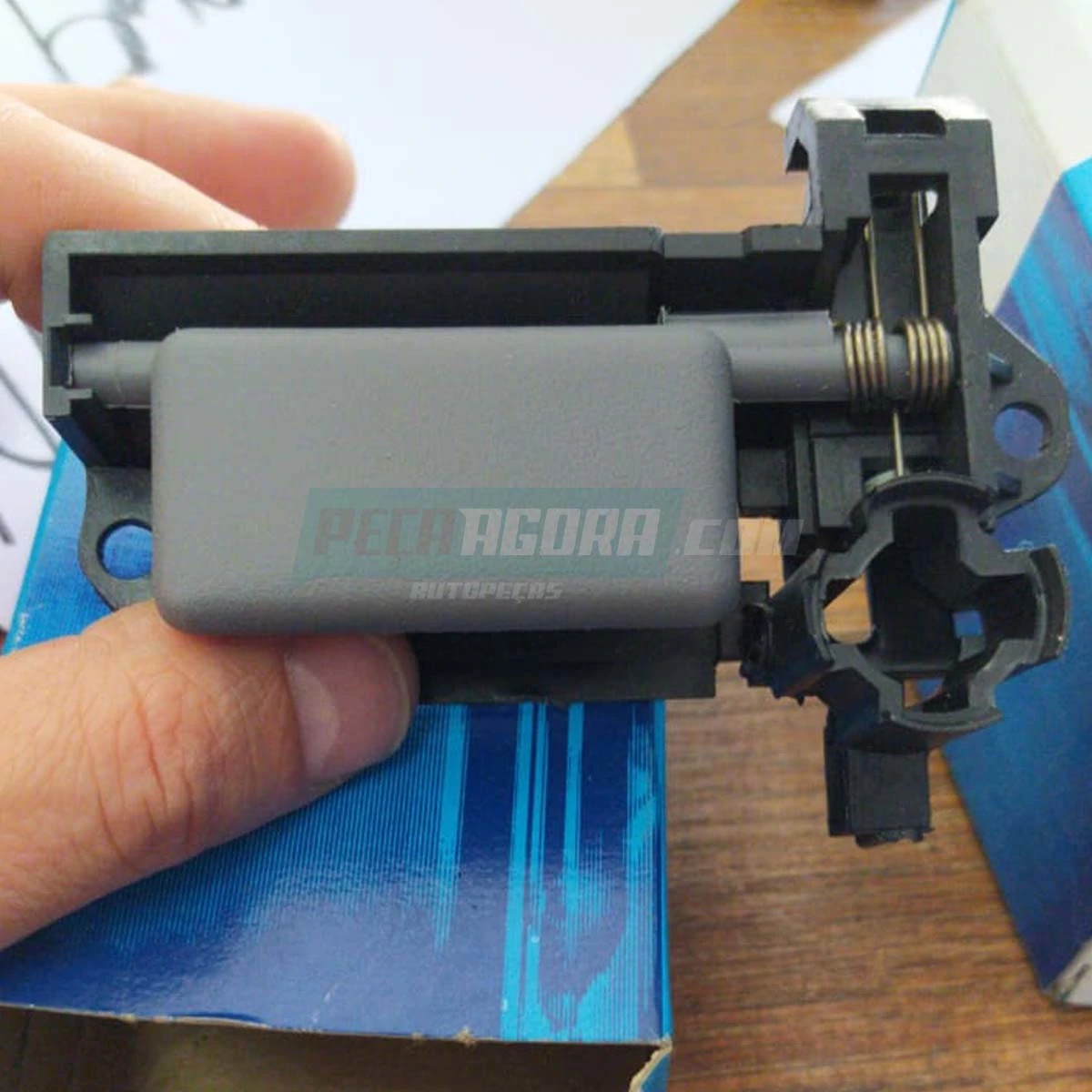 FECHADURA DA TAMPA DO PORTA LUVAS FORD F1000 F12000 F14000 1992 A 1998 (F2DZ5406