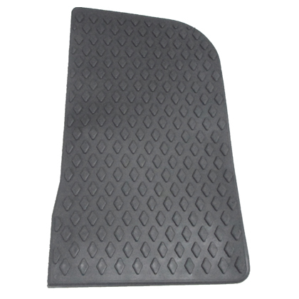 TAPETE ESTRIBO CINZA CLARO LE ESQUERDO VW 790S 7110S 7100 8140 8100 L80 13190 15