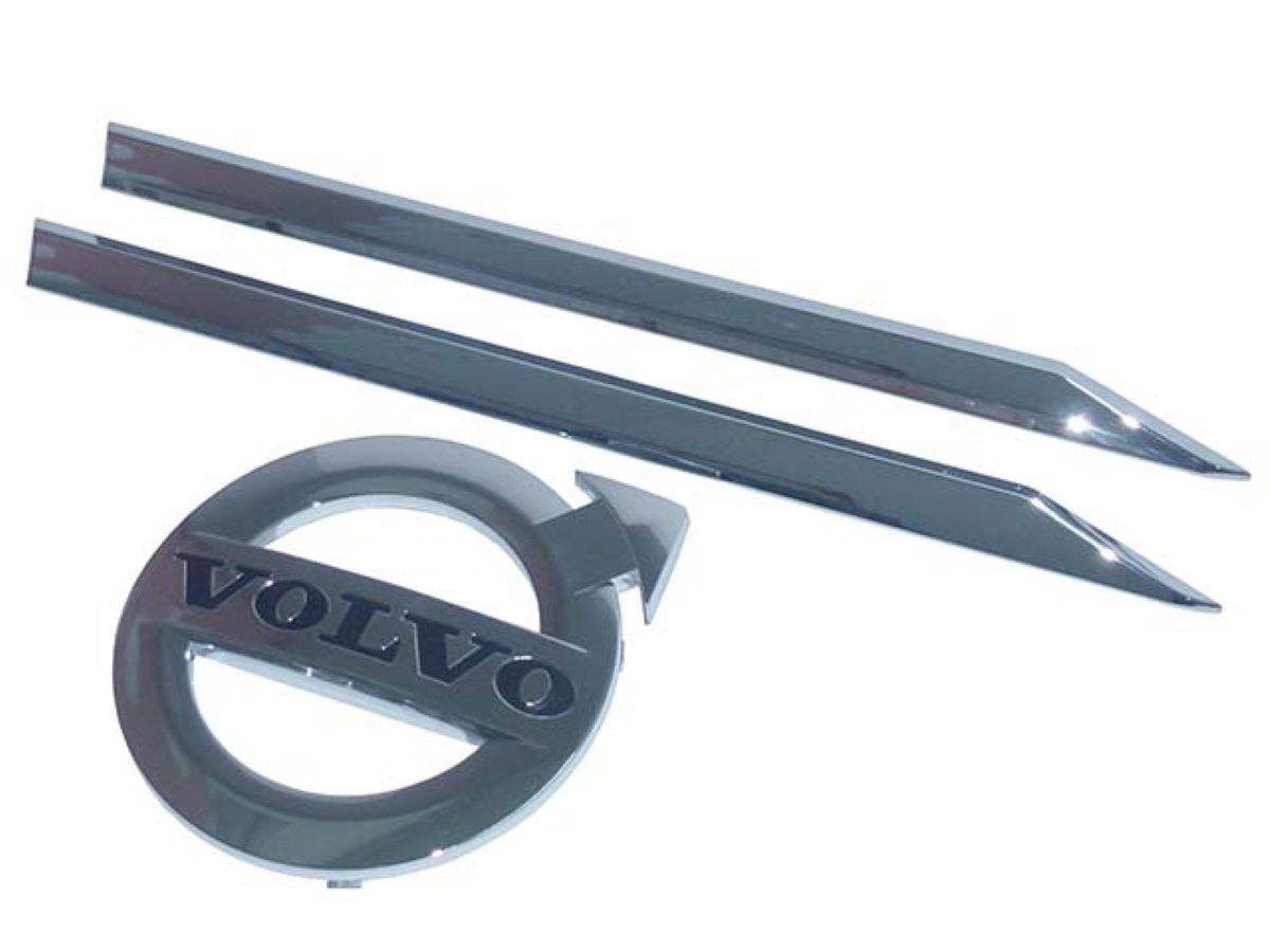 EMBLEMA VOLVO TRANSVERSAL GRADE VOLVO FH FM 2010 A 2014 (82255529)