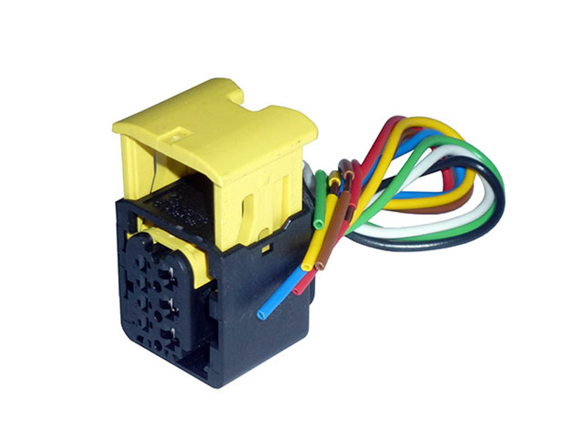 CONECTOR CHICOTE P/BOMBA ARLA 7 VIAS (0265451526)