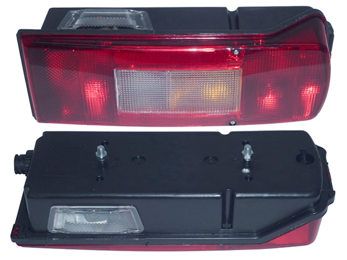 LANTERNA TRASEIRA ESQUERDA COM VIGIA COM SOQUETE VOLVO VM23 FH FM NH12 2004 EM D