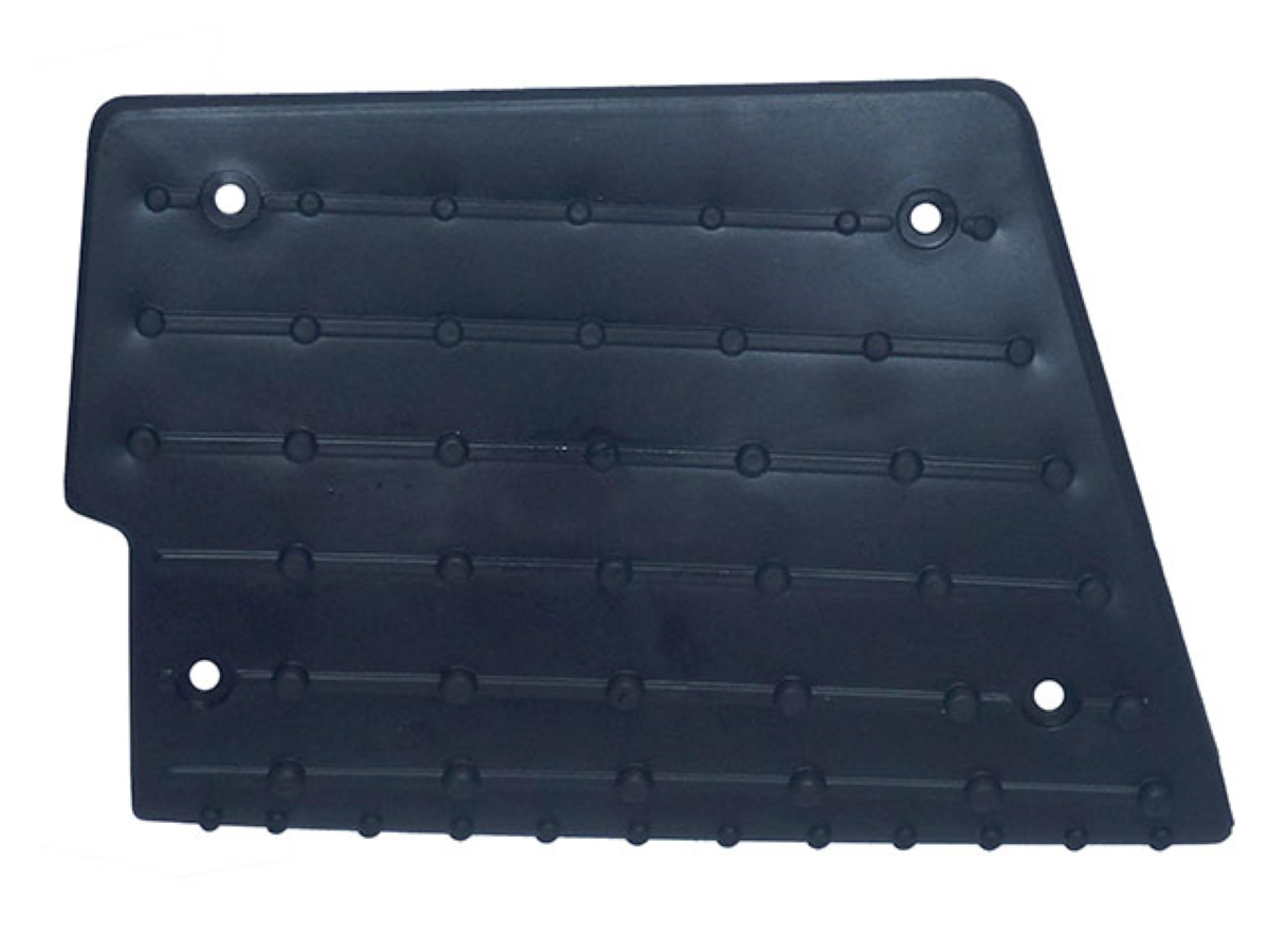 TAPETE ESTRIBO L.E (2P0821681-)