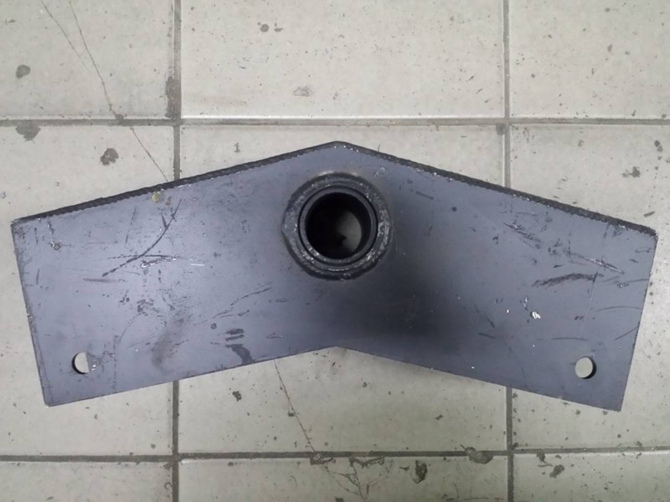 SUPORTE FRONTAL FORD CARGO AMALCABURIO 3167 (425991)