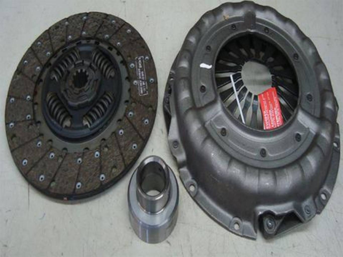 CARCACA SEMI NOVA 325MM DISCO 5086 COM PRE PLATO 1585 AGRALE 7500 8500 9200 FURG