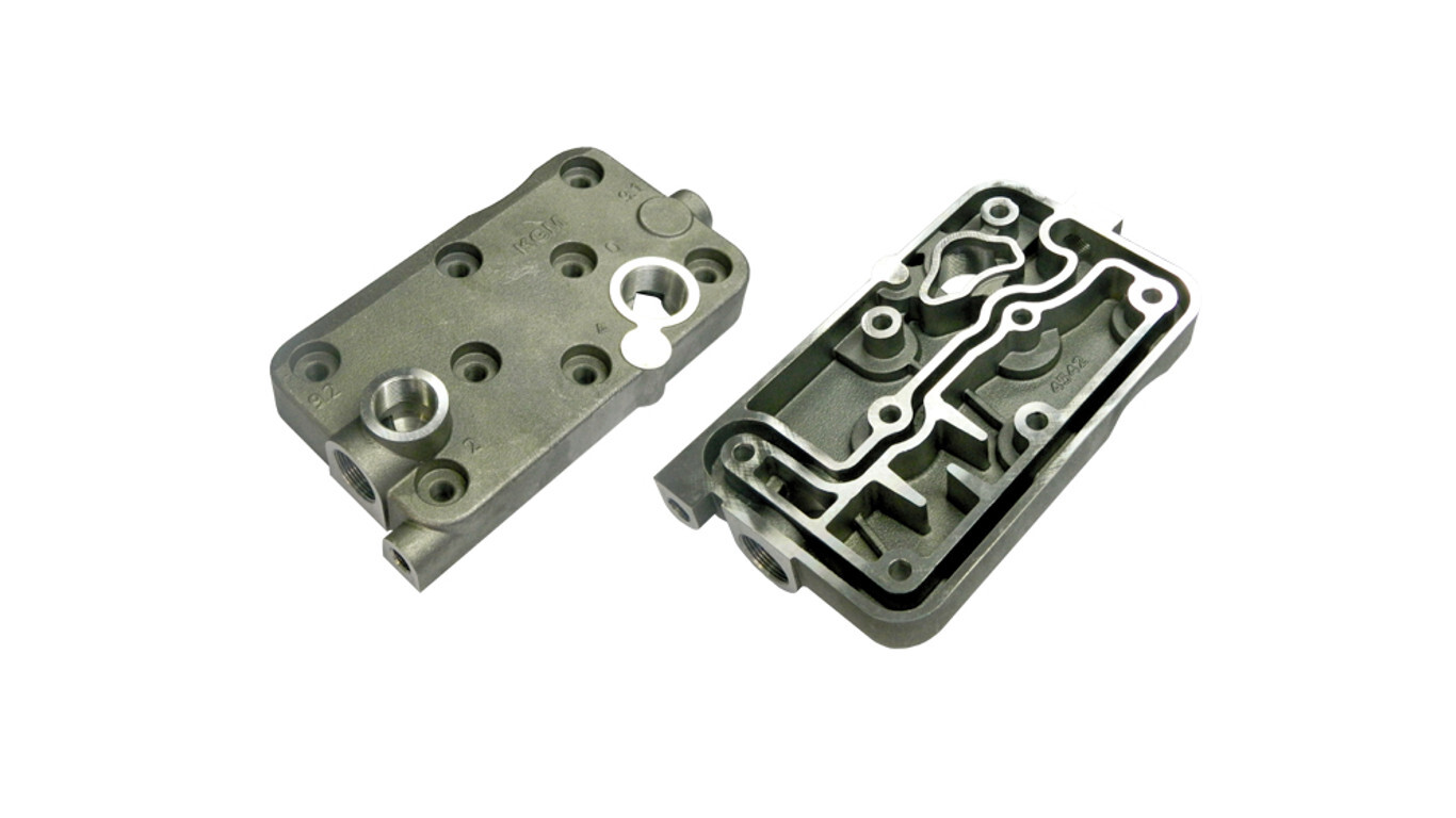 LANTERNA TRASEIRA LED KIT RANDON NOVA COM 42 LEDS 24V ACRILICO ESQUERDO PRADOLUX