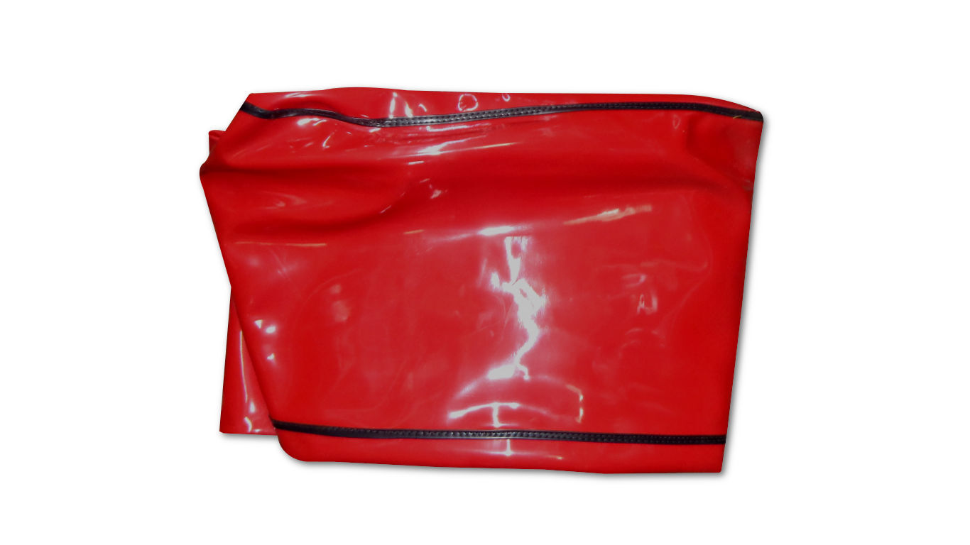 EMBLEMA PLASTICO PRETO RELEVO PRATA PARA SCANIA ''P310'' (433187)