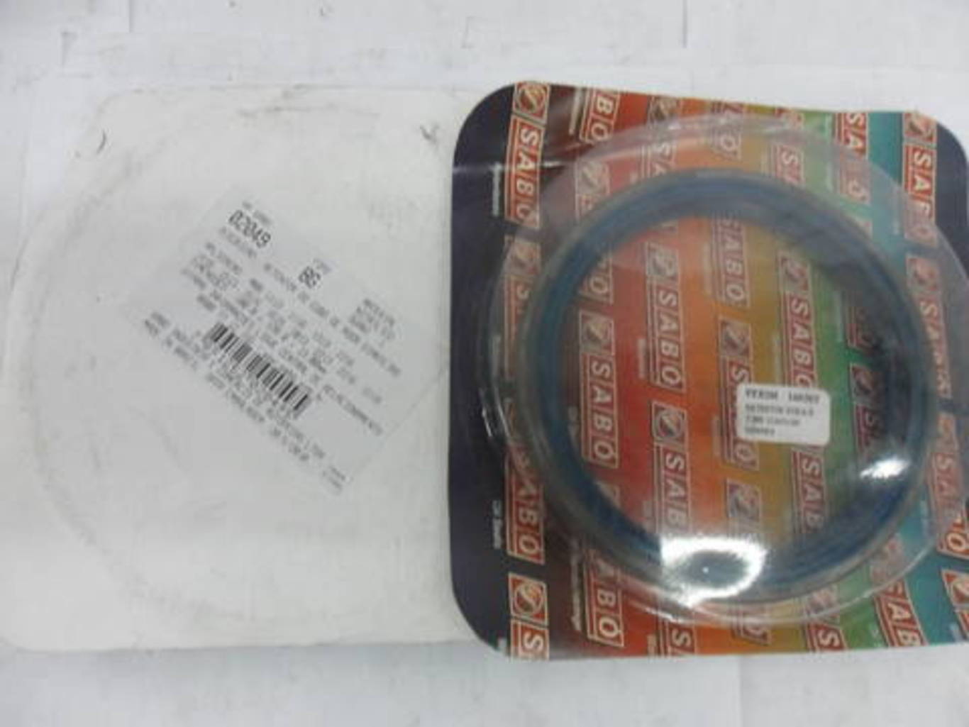 RETENTOR EXTERNO CUBO RODA DIANTEIRO MB ATEGO 1313 (0079973646)