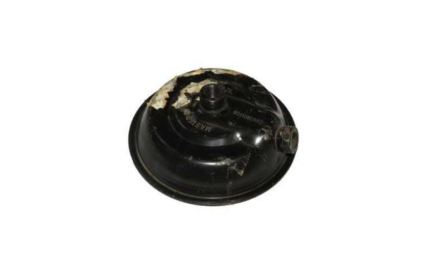 TAMPA BAIXA DA CAMARA DE AR (BF7X2A475A)