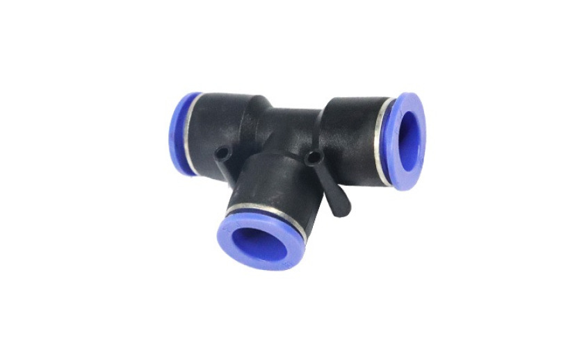 CONEXAO TEE UNIAO 16MM COM PORCA E ANILHA . (1376,)