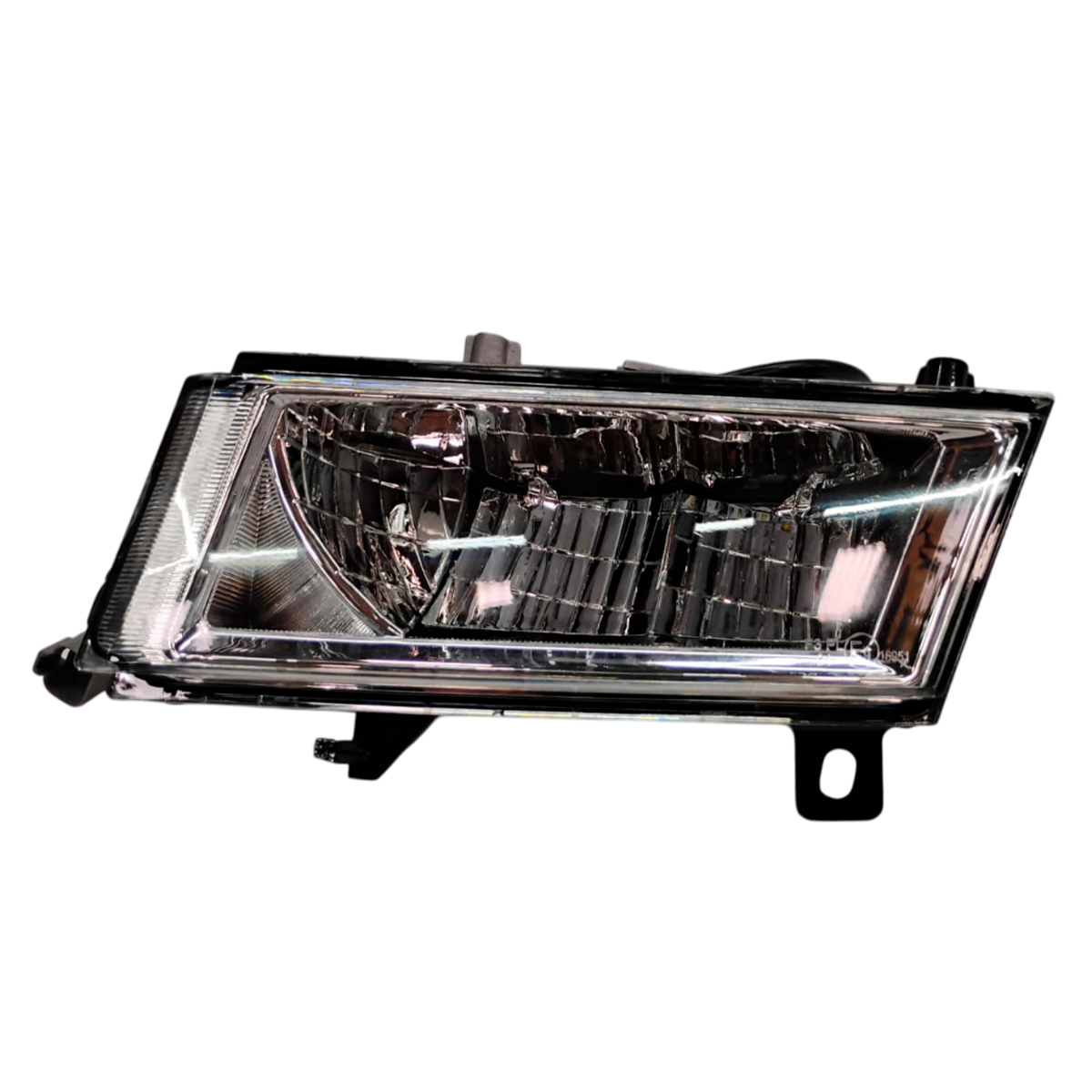 FAROL DE NEBLINA ESQUERDO SCANIA SERIE 7 P G R S APOS 2019 (2552717-BSC05-164)