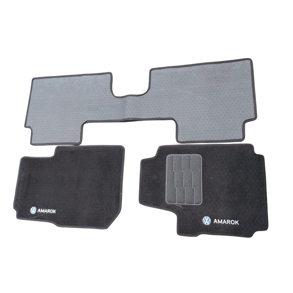 JOGO TAPETE CARPETE PERSONALIZADO VW AMAROK 2011 A 2022 (QCQ157)