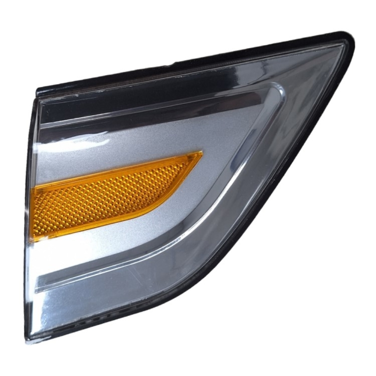 APLIQUE DO FAROL PRINCIPAL LADO DIREITO ONIBUS (YG01324L-L1113088)
