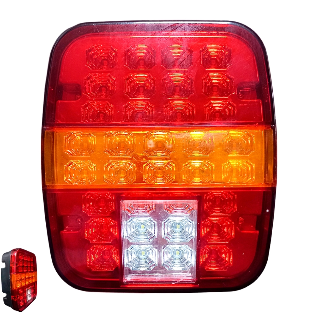 LANTERNA TRASEIRA LADO DIREITO CAMINHAO | IMPLEMENTO (L038R-GT6138-L0913025)