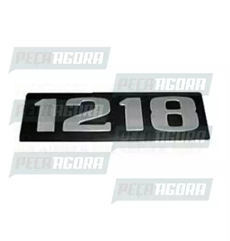 EMBLEMA PLASTICO PRETO RELEVO PRATA''1218'' BICUDO/CARA CHATA (101169)