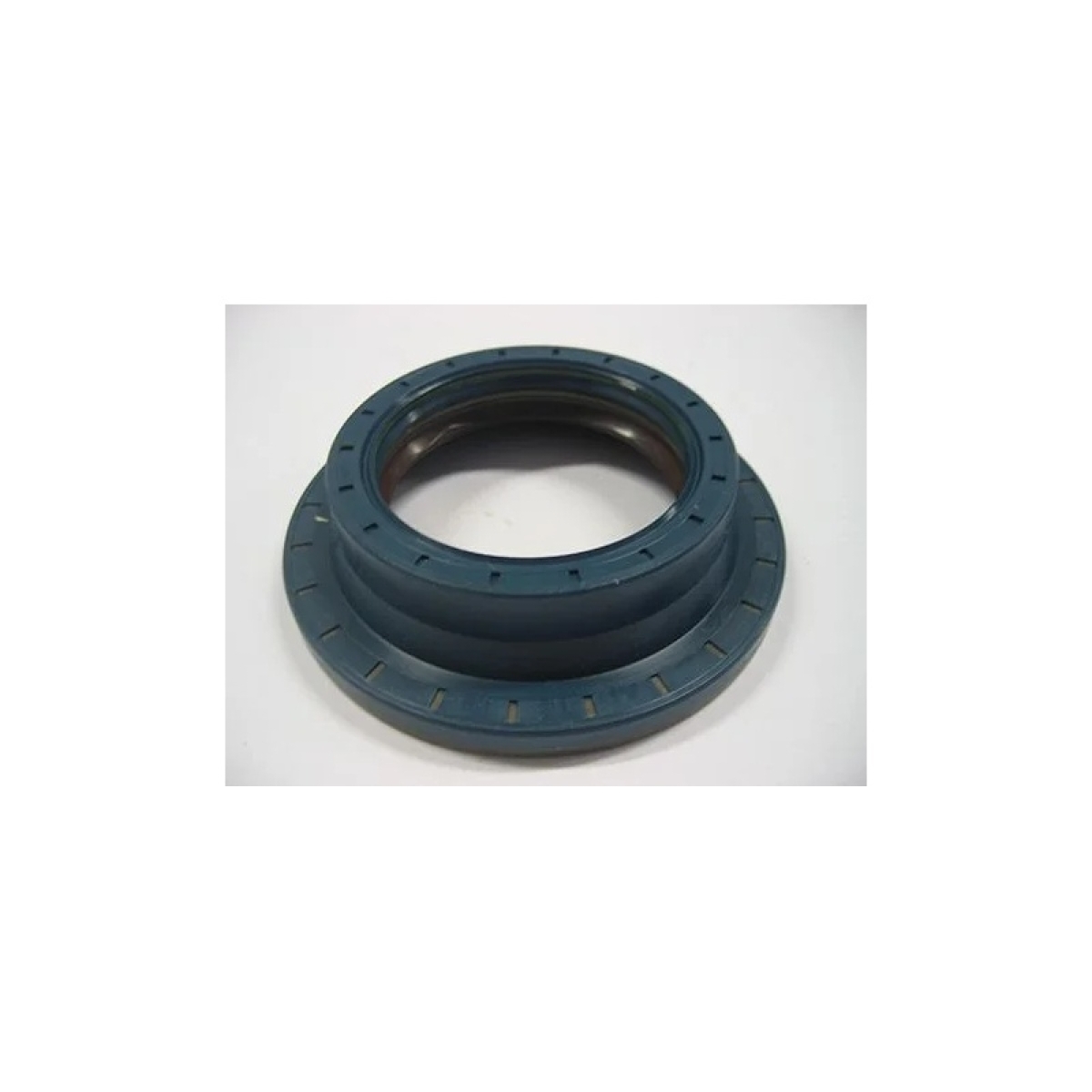 RETENTOR COMBINADO PINHAO MB S/LS1935/38/41/44/45/2635/AXOR C/DIFERN HL7 (015997
