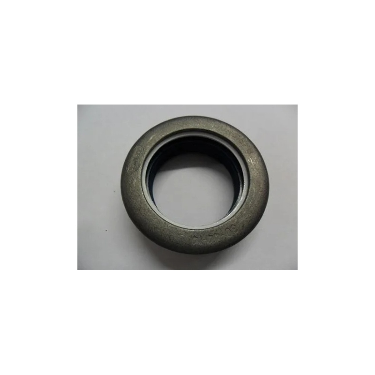 RETENTOR CUBO RODA DIANT CASE - 580L 4X4 SERIE 3 (311565A1-7695N)