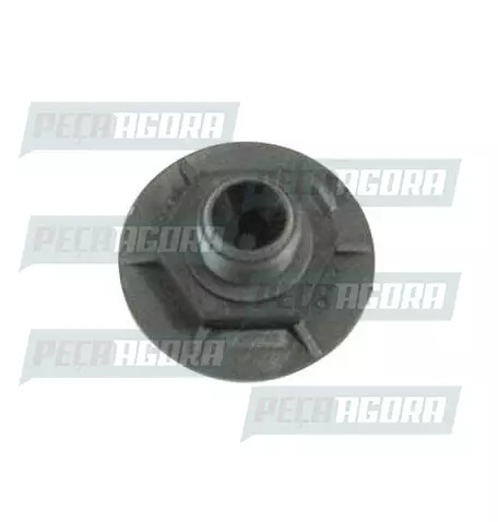 TAMPA PLASTICA DO CUBO DIANTEIRO PARA SCANIA SERIE 4 CPM (1371599.)