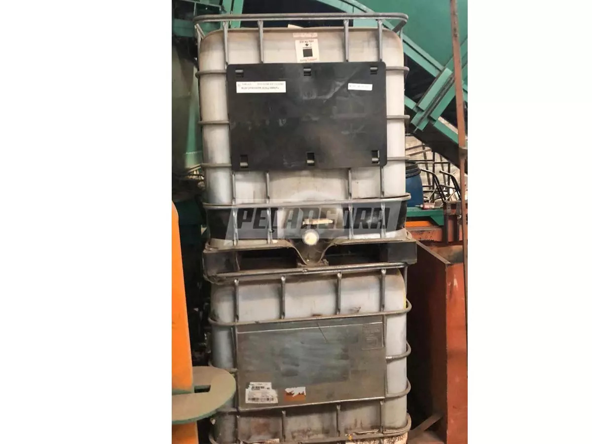 RESERVATORIO TANQUE IBC 1000 LTS COM GRADE PROTECAO SEMINOVO (IBCARL1000)