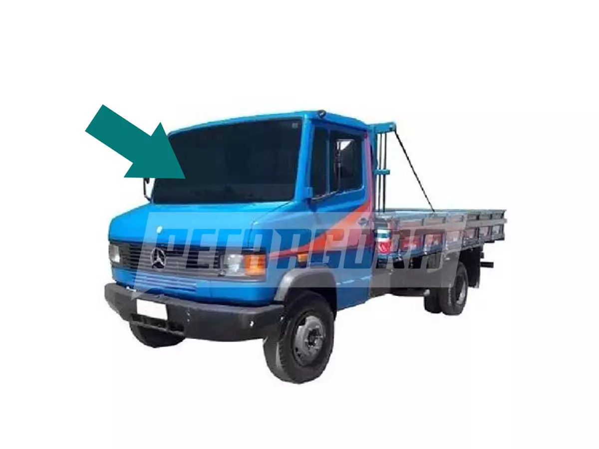 PARABRISA MB 709   (6886717210.)