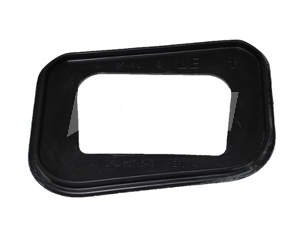 ESPACADOR BASE INFERIOR RETROVISOR LE ESQUERDO VW 13.180E 15.180E 17.250E 24.250