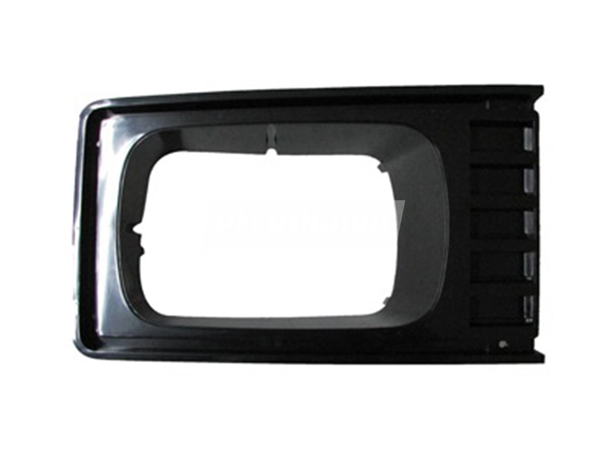 MOLDURA LD DIREITO FAROL QUADRADO VW 790S 7110S (T00853656D)