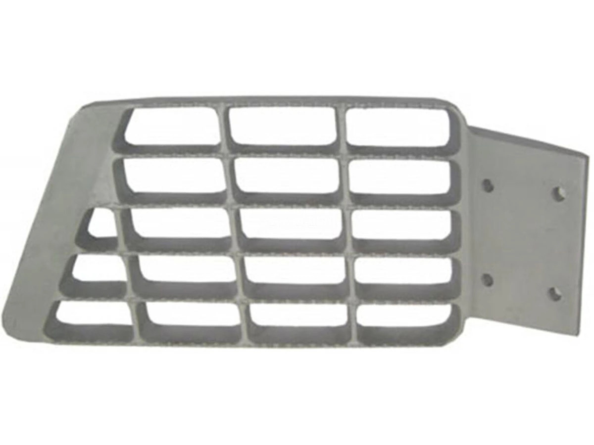 PISANTE ESTRIBO DIREITO VW S2000 13150 13170 13180 15170 15180 17210 17300 17220